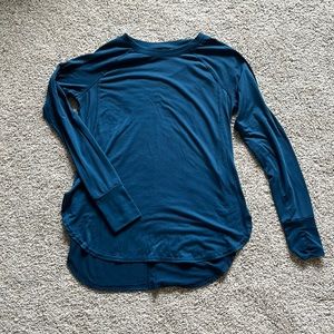 Tek Gear long sleeve shirt